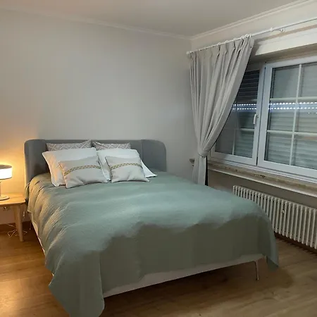 Δωμάτια σε οικογενειακή κατοικία 暖暖屋